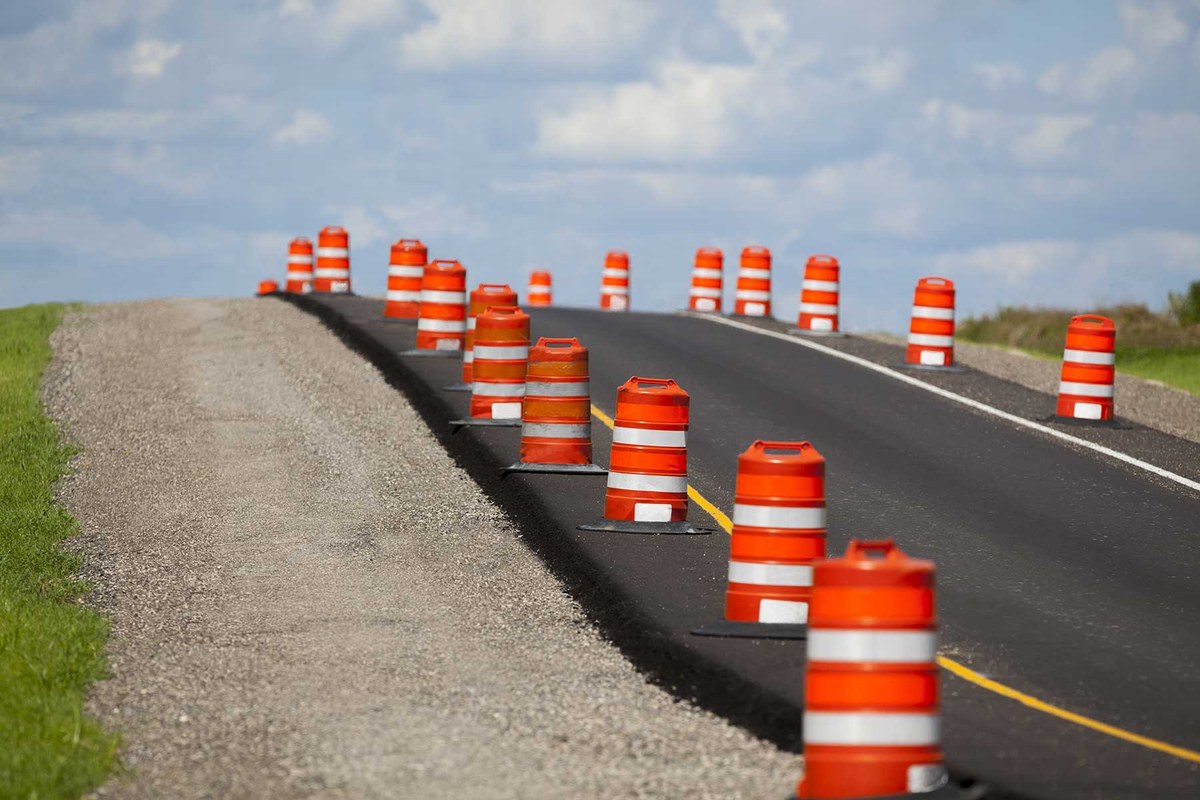 PEC Maintenance of Traffic work zone with barrels, signage and lane control